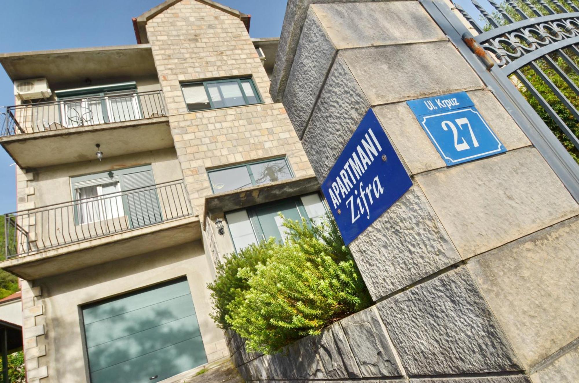 Apartments Dinko Zifra Tivat Exterior photo